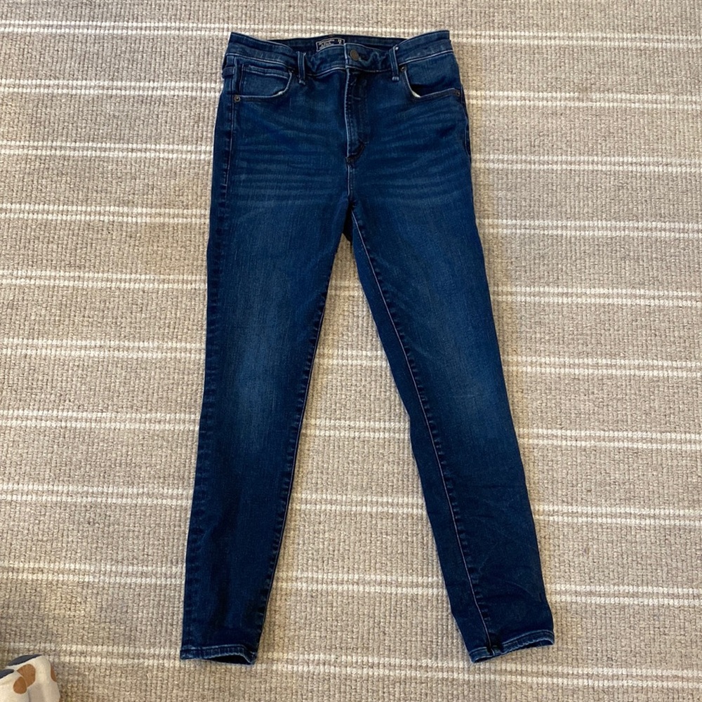 Abercrombie Ultra High Rise Ankle Jeans